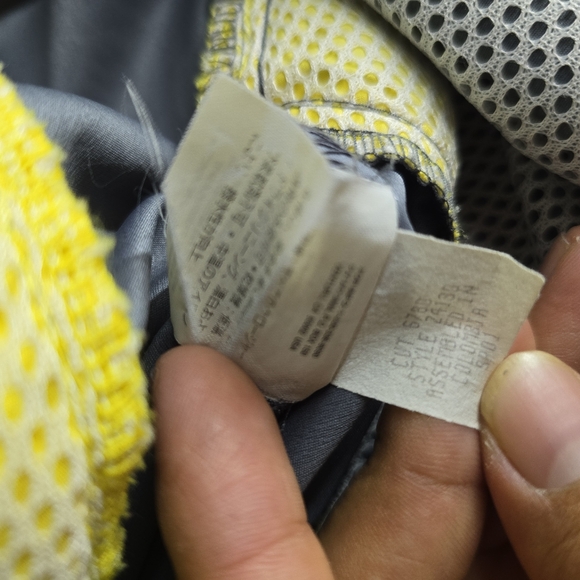 Vintage Patagonia Yellow and Gray Rain Jacket Windbreaker Large - Picture 6 of 9